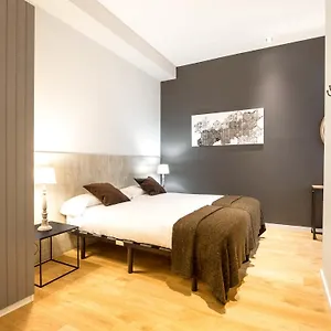 דירה Rent Rambla Catalunya, ברצלונה